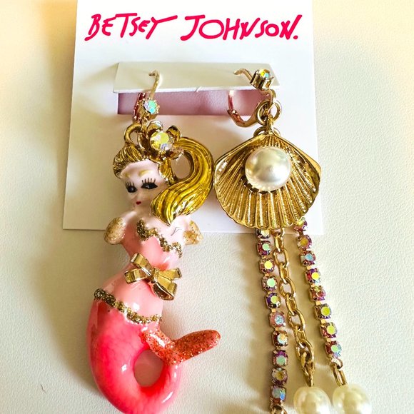 Betsey johnson mermaid earrings deals